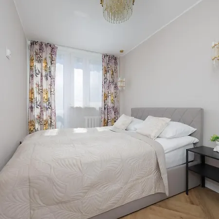 Apartment Tasteful Grzybowska Near Centre By Renters *